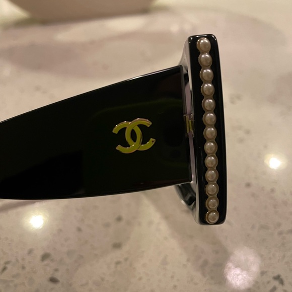 CHANEL Acetate Pearl Rectangle Sunglasses - Picture 4 of 10